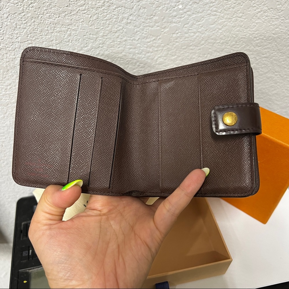 <LOWEST PRICE>100% AUTH Louis Vuitton Damier Ebene Compact Zip Wallet - Picture 7 of 13